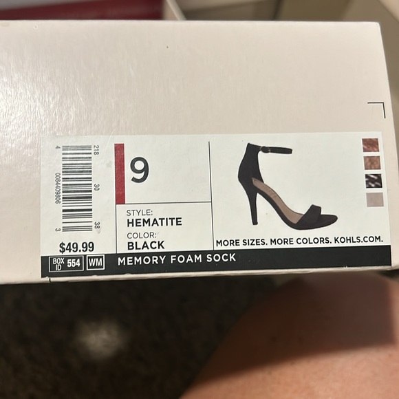 Lauren Conrad “Hematite” Memory Foam Heels - Picture 10 of 10